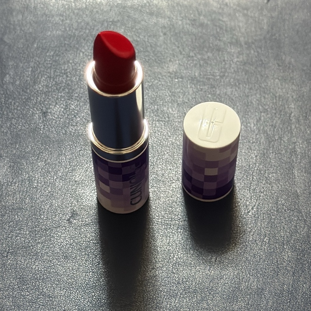 CLINIQUE Pop Lip Color Lipstick + Primer Cherry Pop NEW - Picture 4 of 8